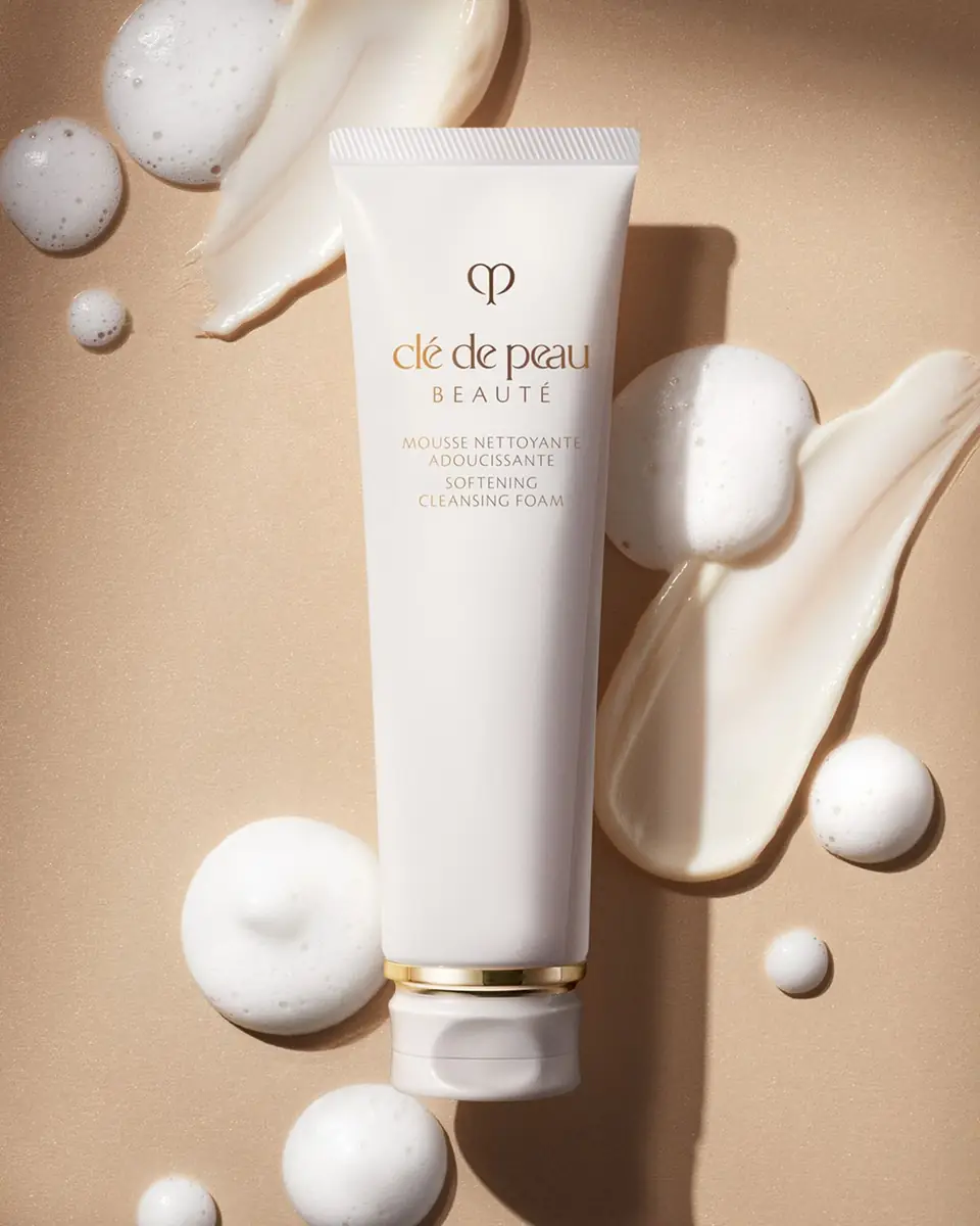 CLÉ DE PEAU BEAUTÉ Clarifying Cleansing Foam, 4.8 oz. | Thumbnail 6