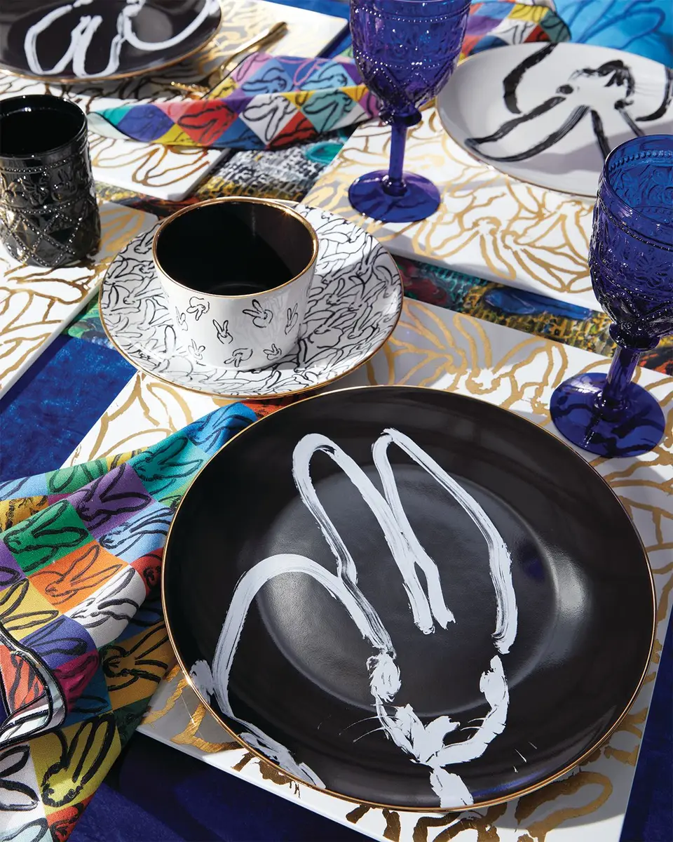 Hunt Slonem Rabbit Run Dinner Plate with Gold Rim - White | Thumbnail 4