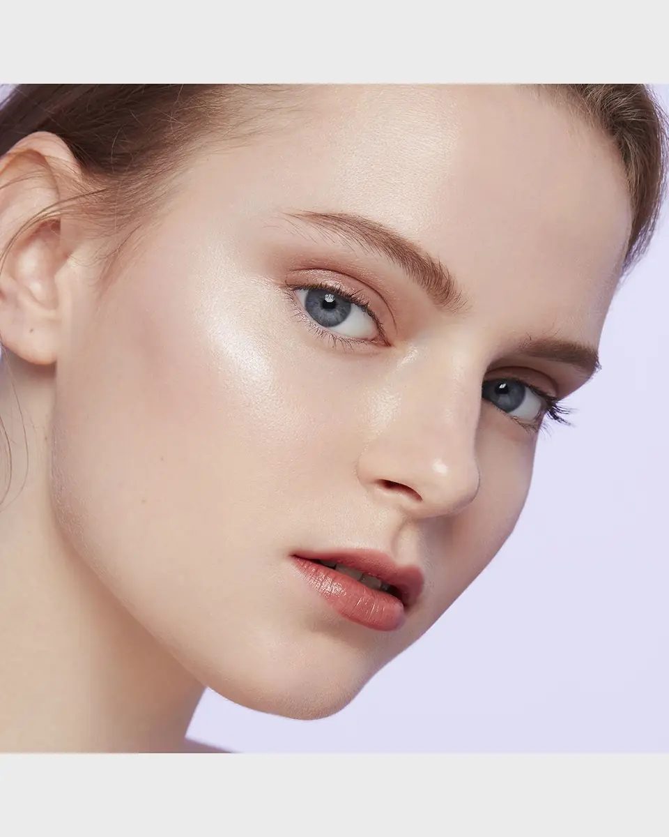 CLÉ DE PEAU BEAUTÉ 1 oz. The Luminizing Face Enhancer | Thumbnail 3