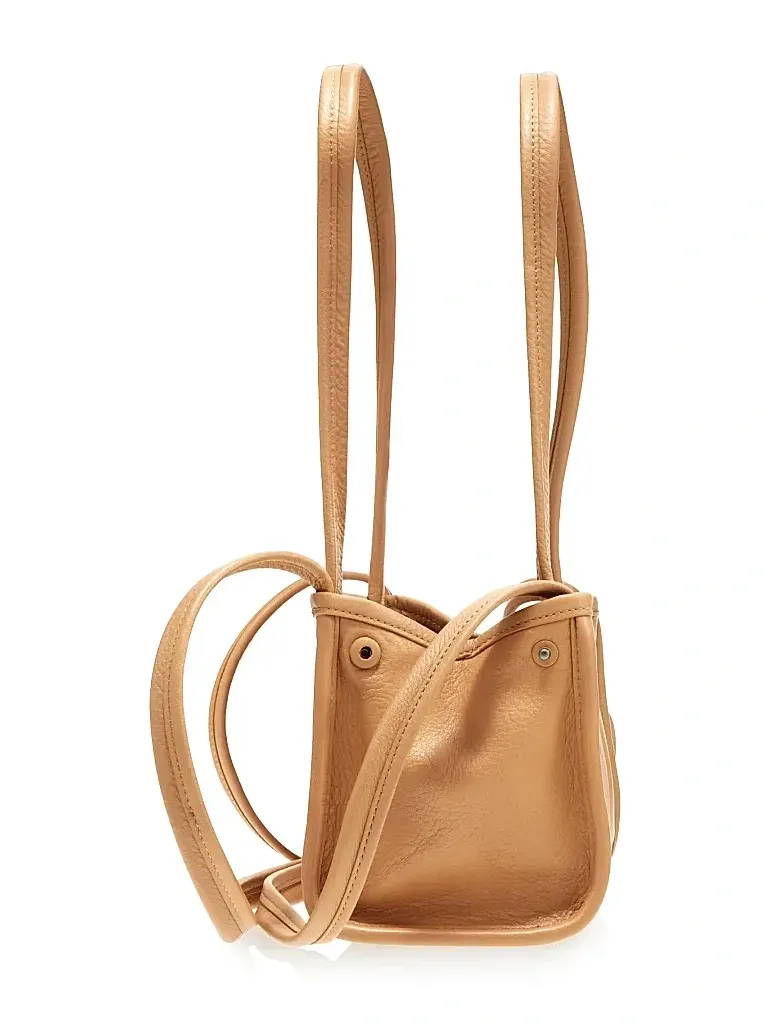 Men's Small Carry Logo Leather Bag Men's Small Carry Logo Leather Bag