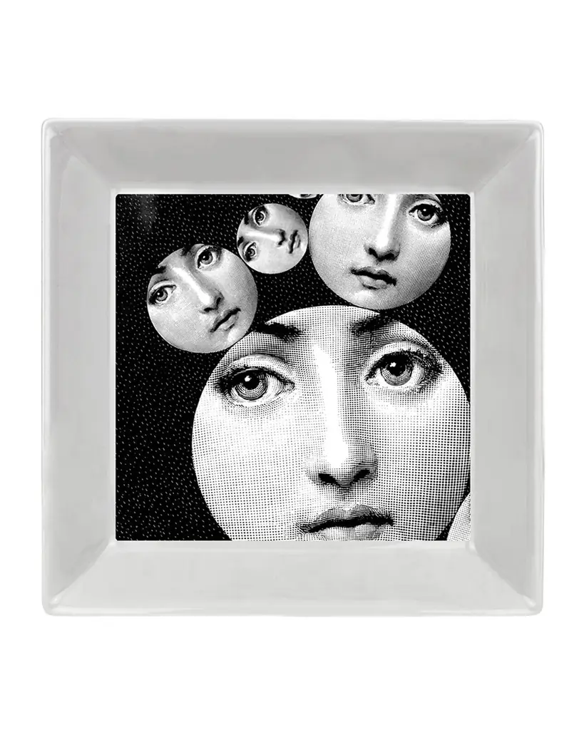 FORNASETTI Square Plate 20 x 20cm - Tema E Variazioni N.242 | Image 1 FORNASETTI Square Plate 20 x 20cm - Tema E Variazioni N.242 | Image 1