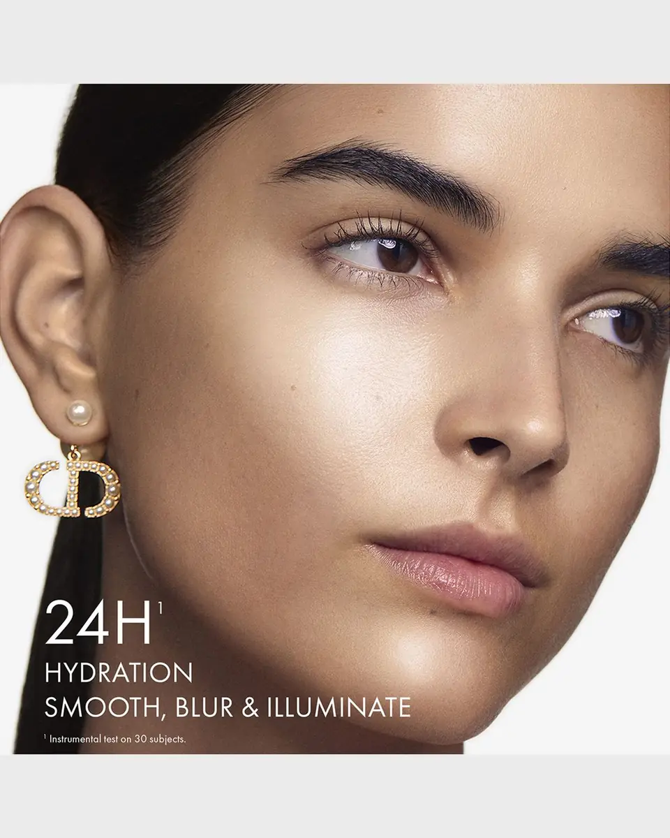 Dior Forever Glow Star Filter Multi-Use Highlighter, Complexion Enhancing Fluid | Thumbnail 3 Dior Forever Glow Star Filter Multi-Use Highlighter, Complexion Enhancing Fluid | Thumbnail 3