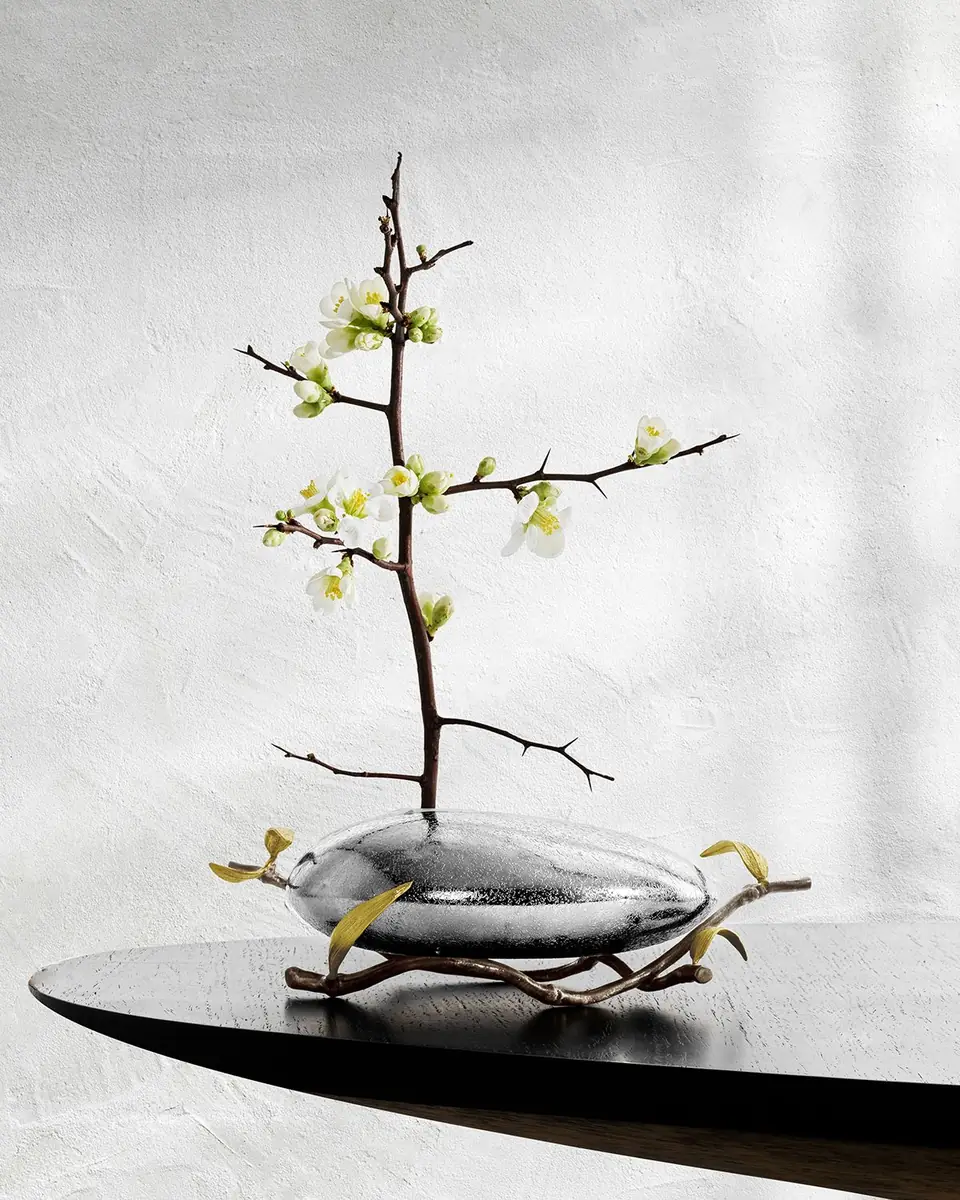 Michael Aram Zen Garden Ikebana Vase | Thumbnail 5 Michael Aram Zen Garden Ikebana Vase | Thumbnail 5