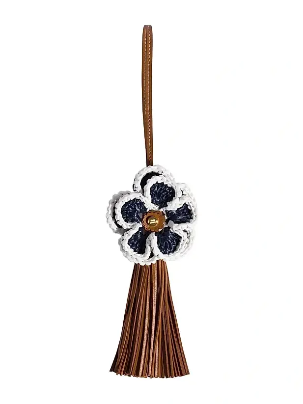 Women's Leather and Raffia Effect Yarn Trick Charm Women's Leather and Raffia Effect Yarn Trick Charm