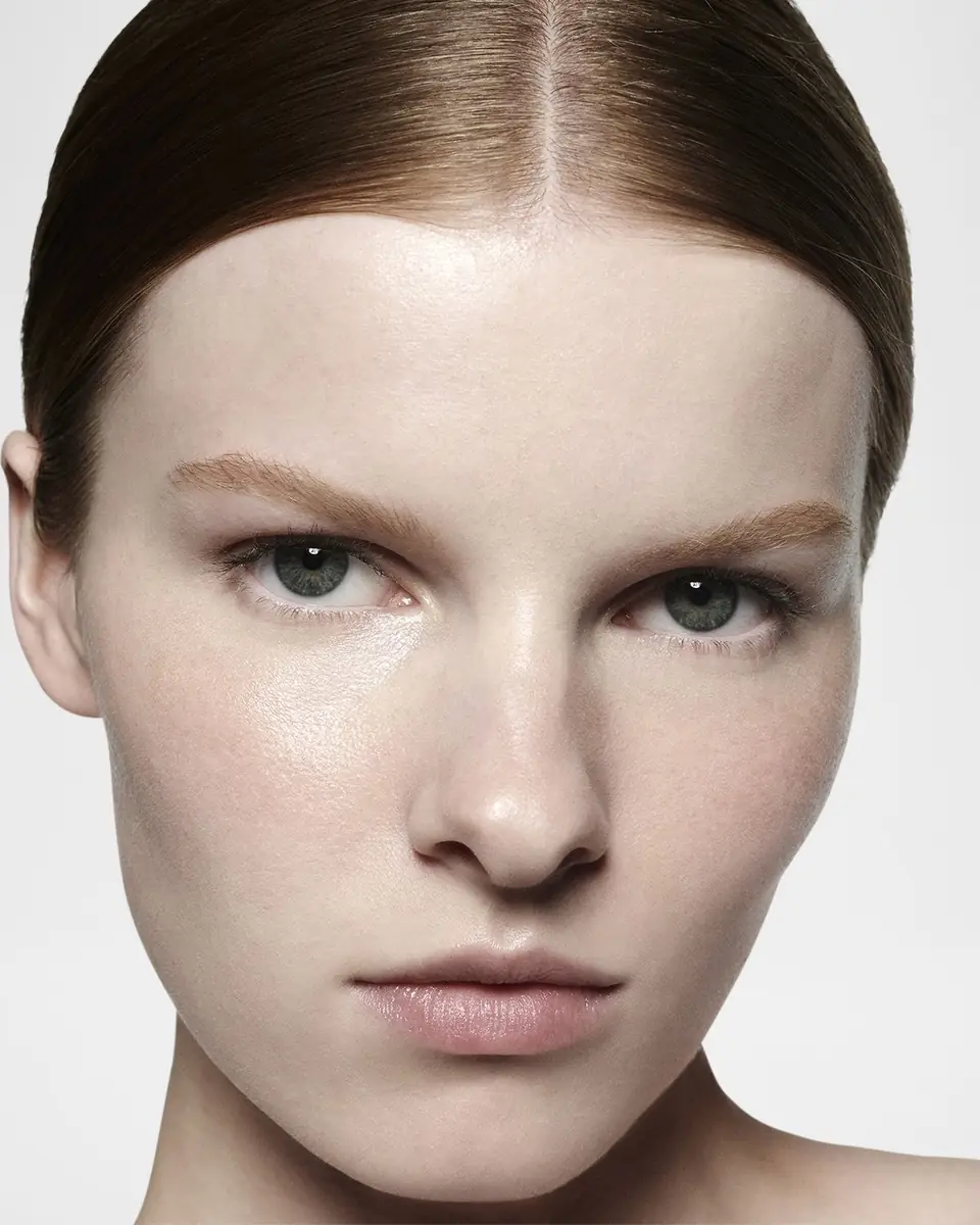 Victoria Beckham Concealer Pen | Thumbnail 2 Victoria Beckham Concealer Pen | Thumbnail 2
