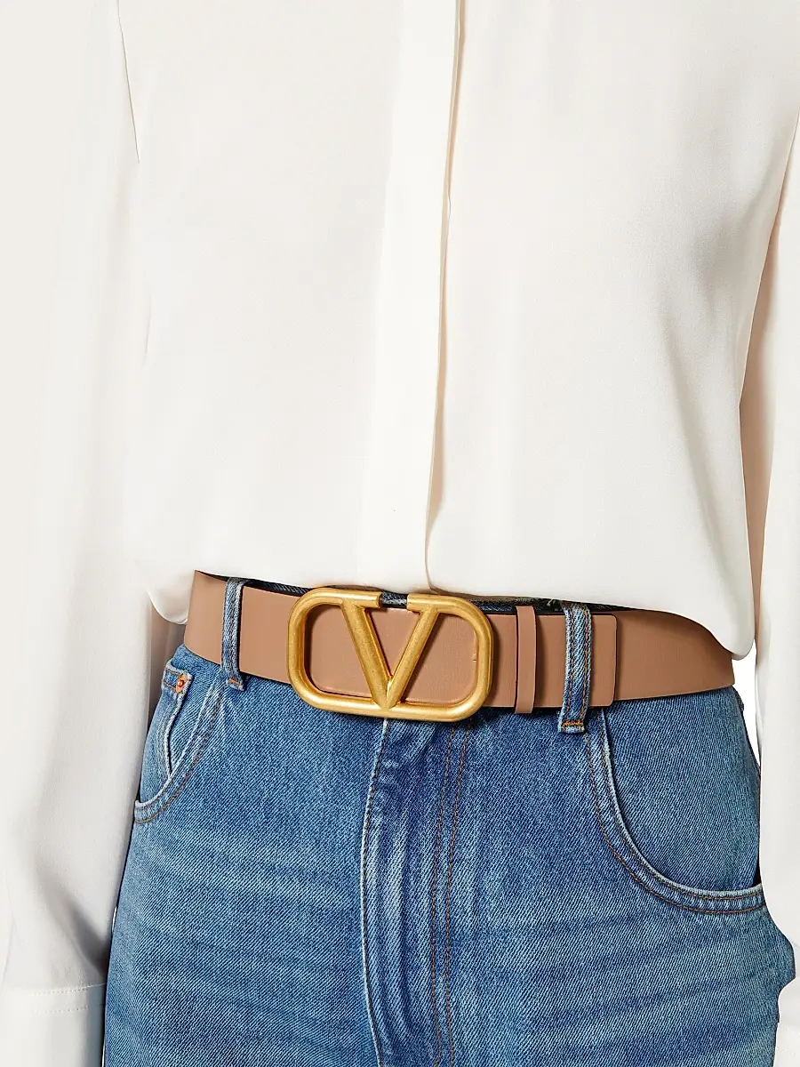Valentino Women's Reversible VLogo Signature Belt in Calfskin 40MM | Thumbnail 5 Valentino Women's Reversible VLogo Signature Belt in Calfskin 40MM | Thumbnail 5