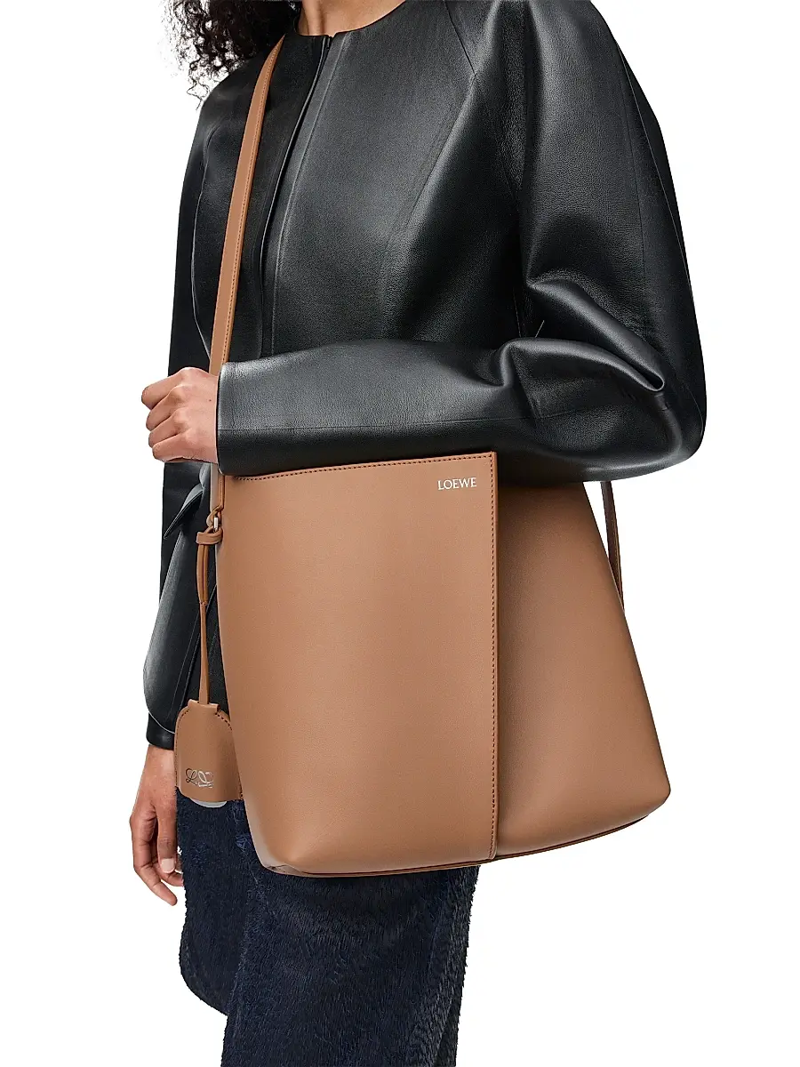 Loewe Women's Bilbao Medium Leather Bucket Bag | Thumbnail 2