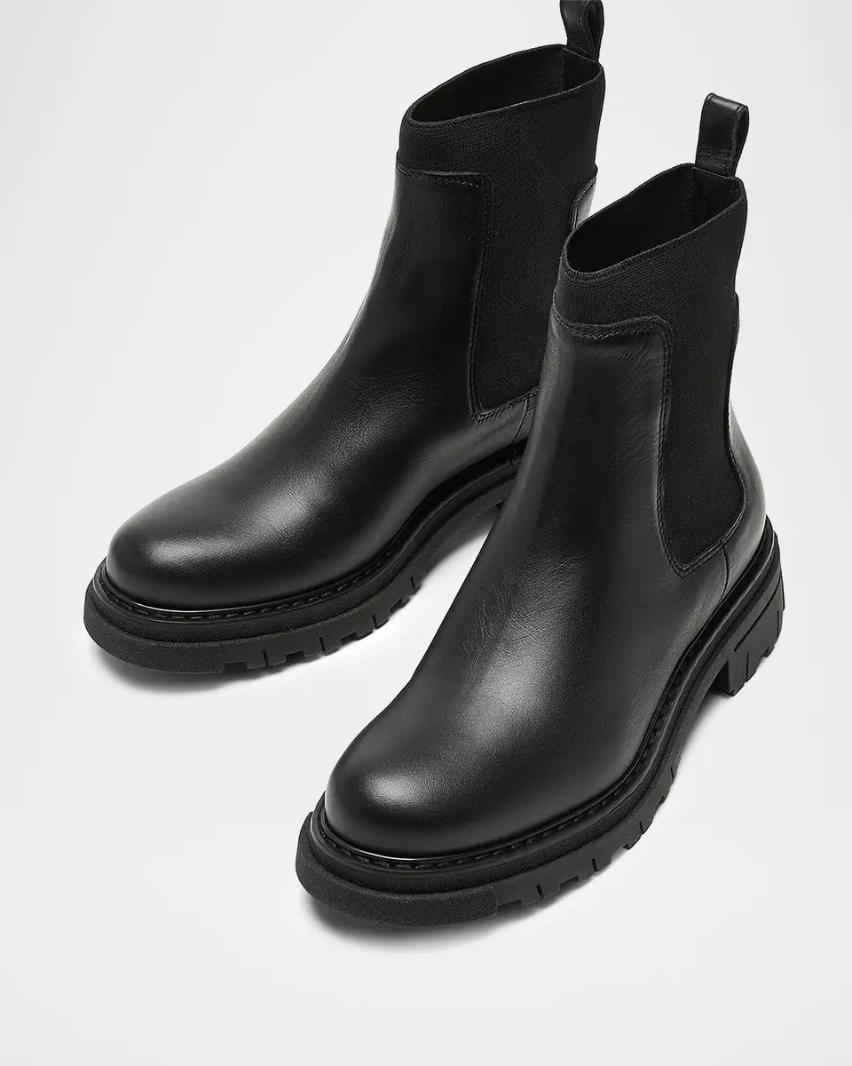 La Canadienne Darren Leather Extended-Elastic Chelsea Boots | Thumbnail 4 La Canadienne Darren Leather Extended-Elastic Chelsea Boots | Thumbnail 4