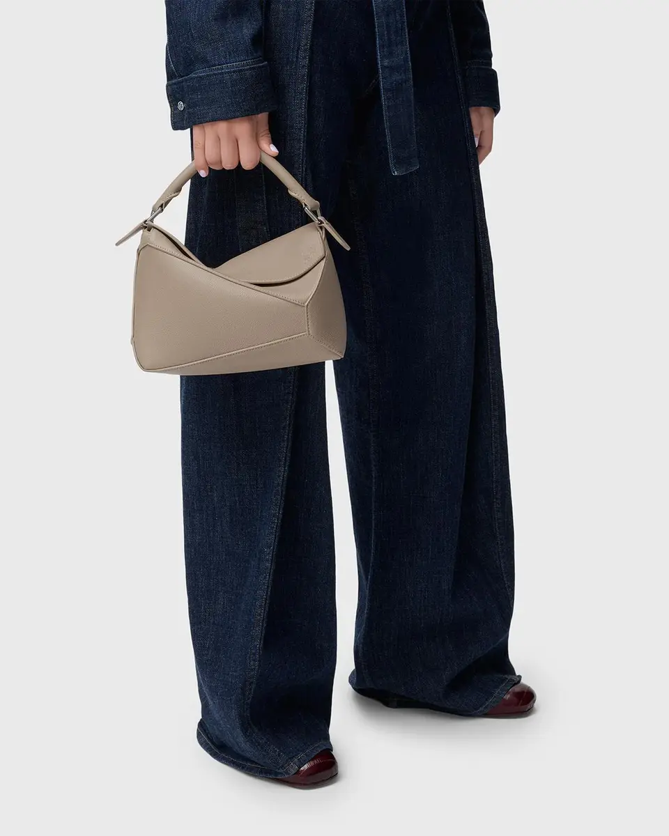 Loewe Puzzle Edge Small Top-Handle Bag in Grain Leather | Thumbnail 6 Loewe Puzzle Edge Small Top-Handle Bag in Grain Leather | Thumbnail 6