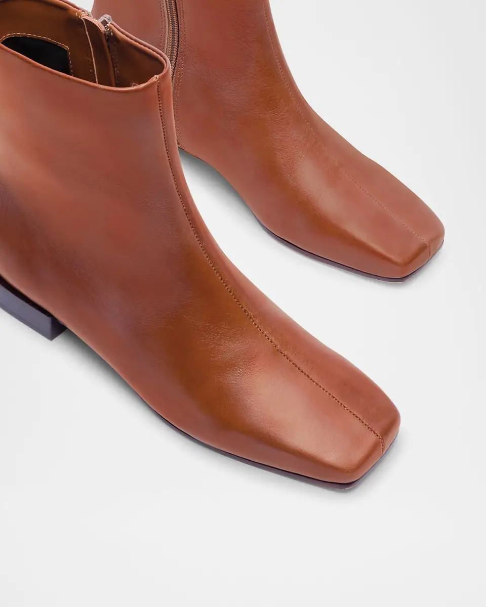 Bernardo Belfast Leather Ankle Booties | Thumbnail 4 Bernardo Belfast Leather Ankle Booties | Thumbnail 4