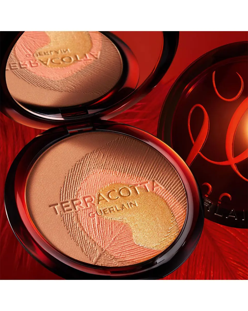 Guerlain Limited Edition Terracotta Bronzing Powder | Thumbnail 4