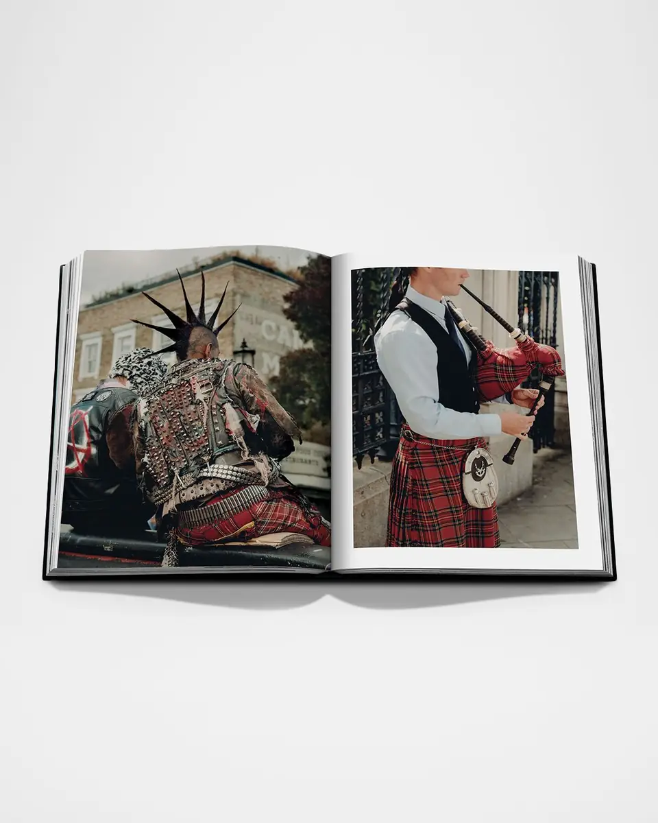 ASSOULINE "London Chic" Book by Charles Finch | Thumbnail 4 ASSOULINE "London Chic" Book by Charles Finch | Thumbnail 4