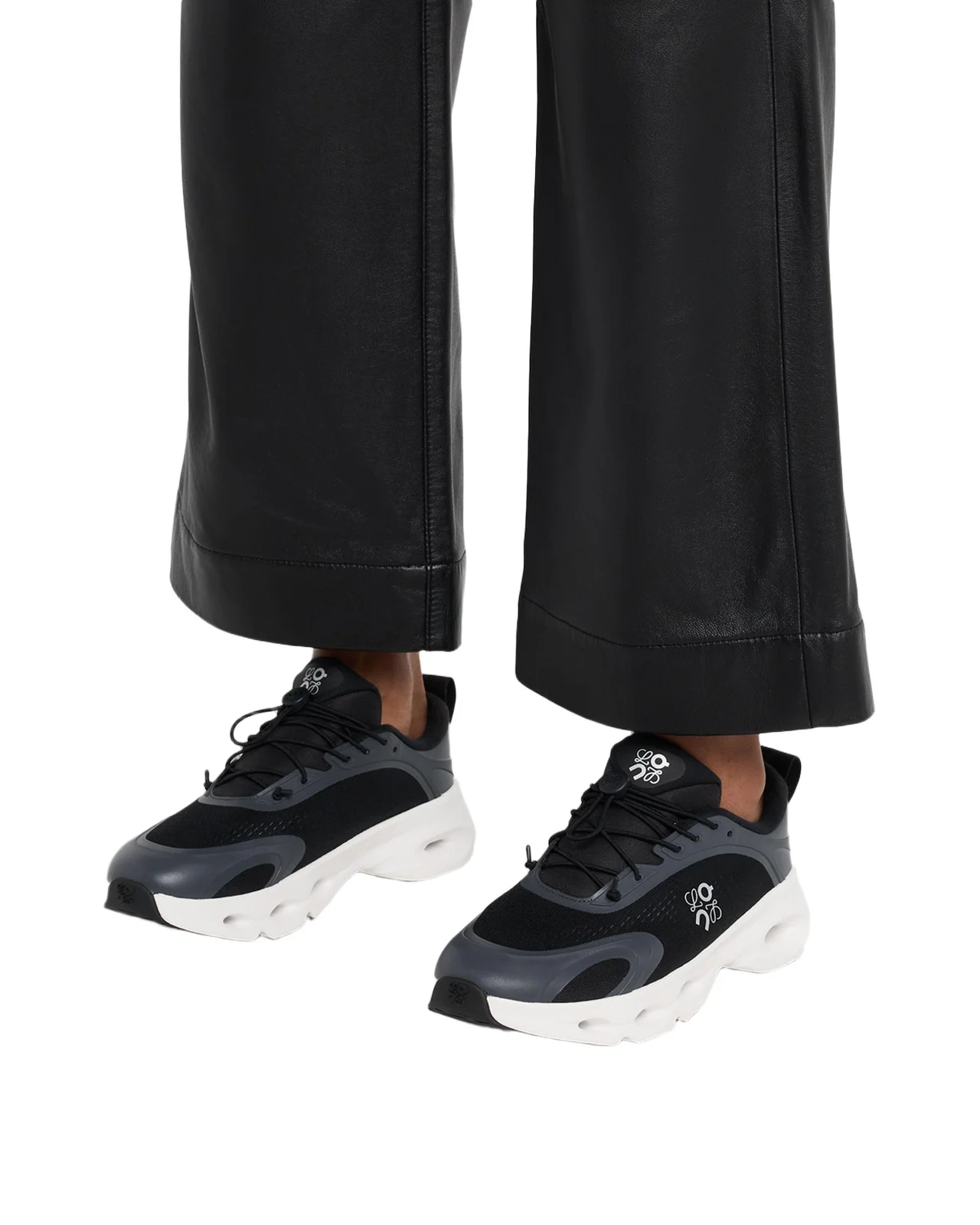x On Cloudsolo Sneakers x On Cloudsolo Sneakers
