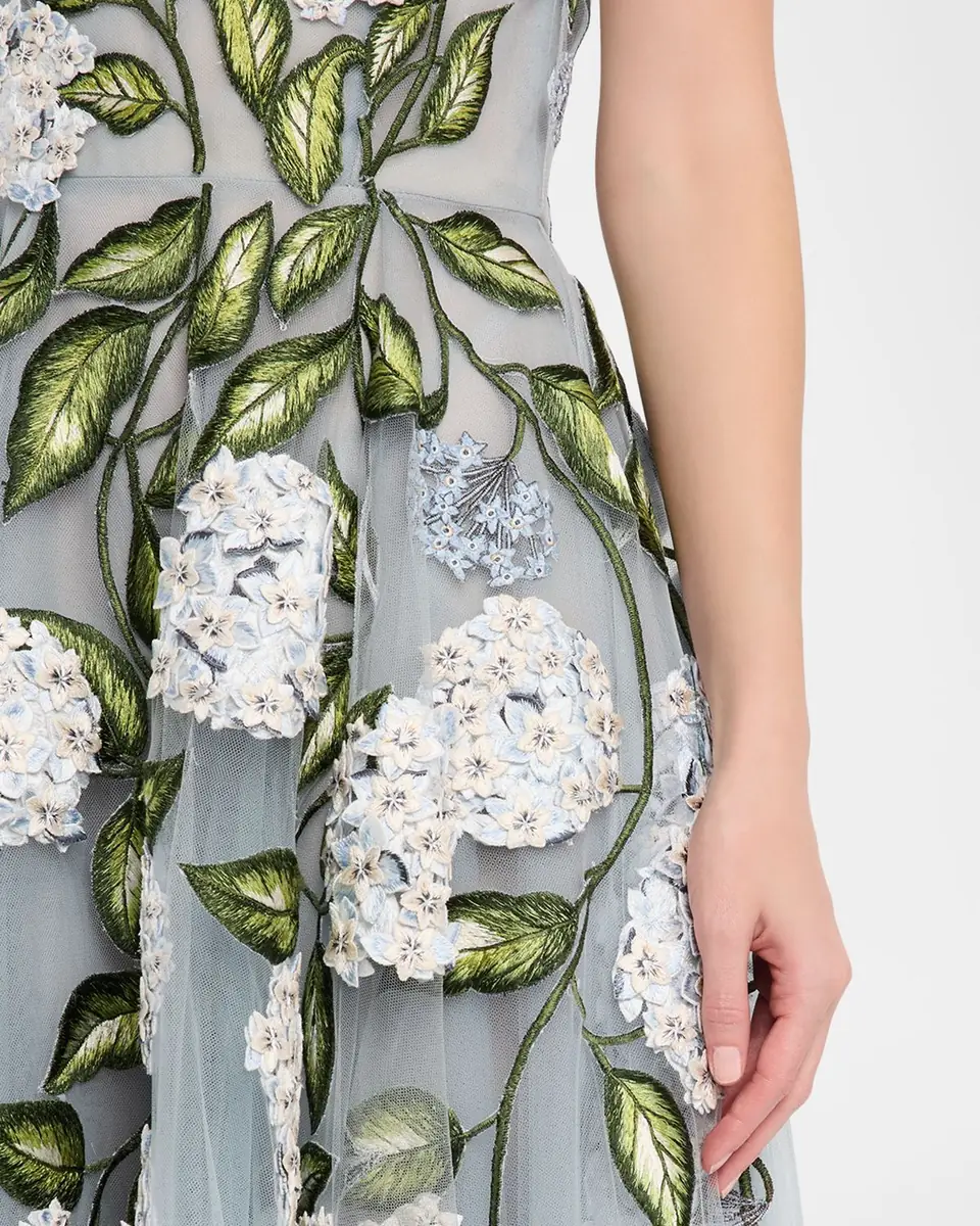 Oscar de la Renta Sleeveless Porcelain Flower Embroidered Tulle Gown | Thumbnail 5