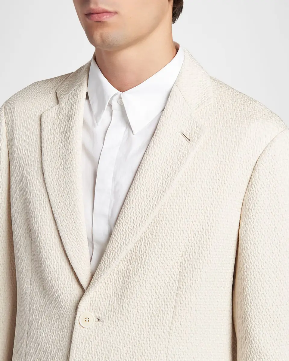 Giorgio Armani Men's Silk and Nylon Jacquard Single-Breasted Blazer | Thumbnail 4 Giorgio Armani Men's Silk and Nylon Jacquard Single-Breasted Blazer | Thumbnail 4