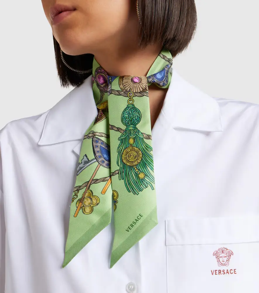 Versace Floral silk twill scarf | Thumbnail 4