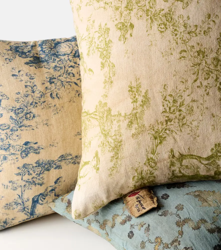 The House of Lyria Glafira linen cushion | Thumbnail 2