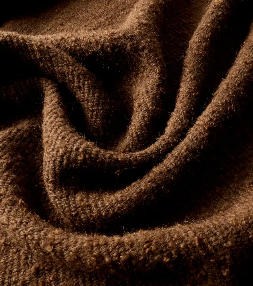 The House of Lyria Garison. D1 bouclé throw | Thumbnail 2