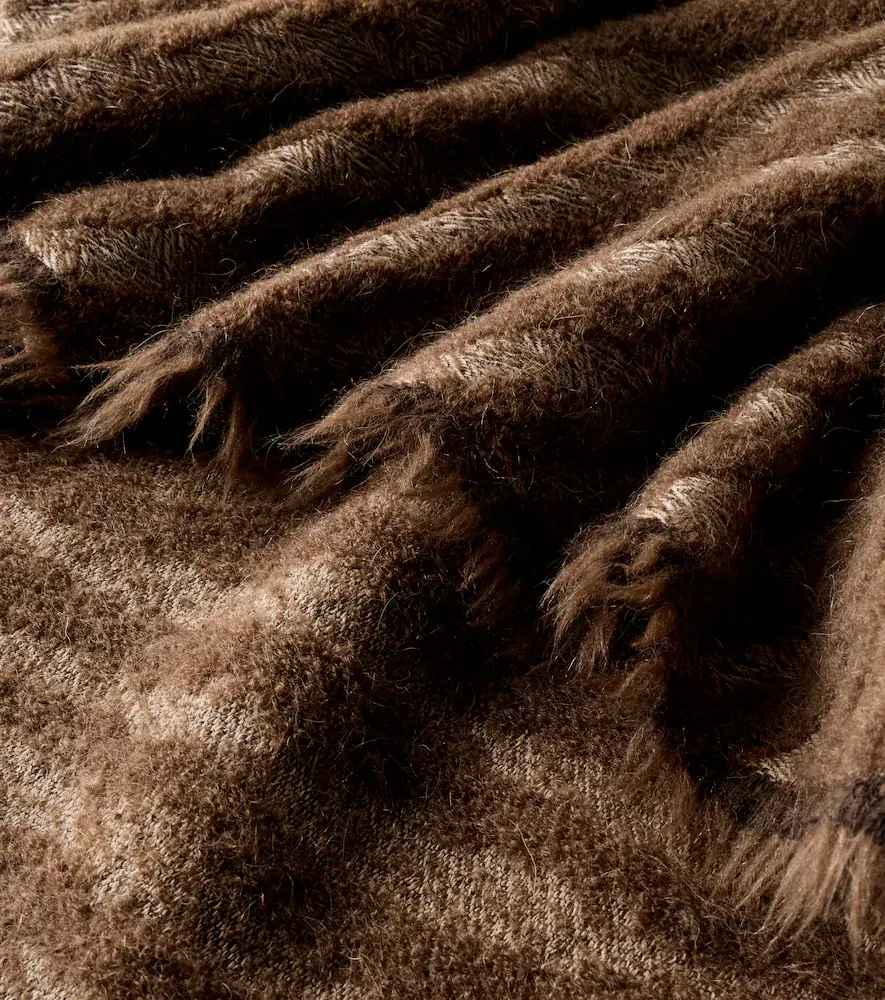 The House of Lyria Tonka. D1 chevron throw | Thumbnail 2
