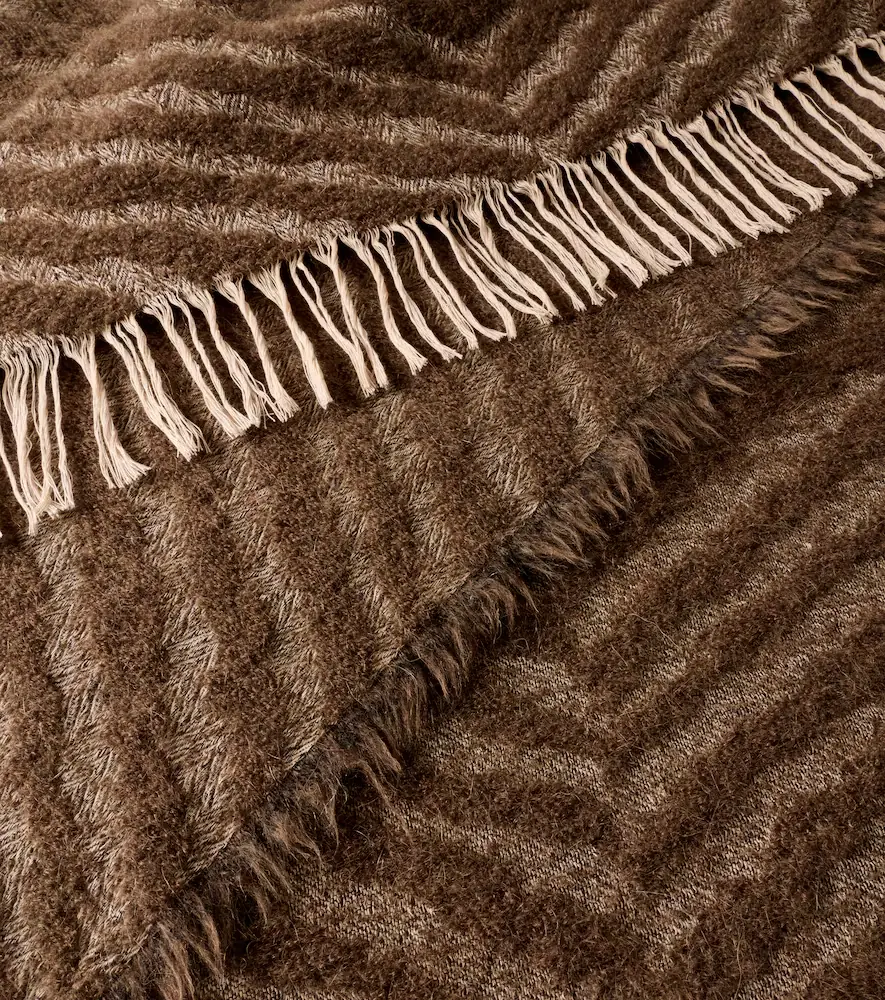 The House of Lyria Tonka. D1 chevron throw | Thumbnail 4