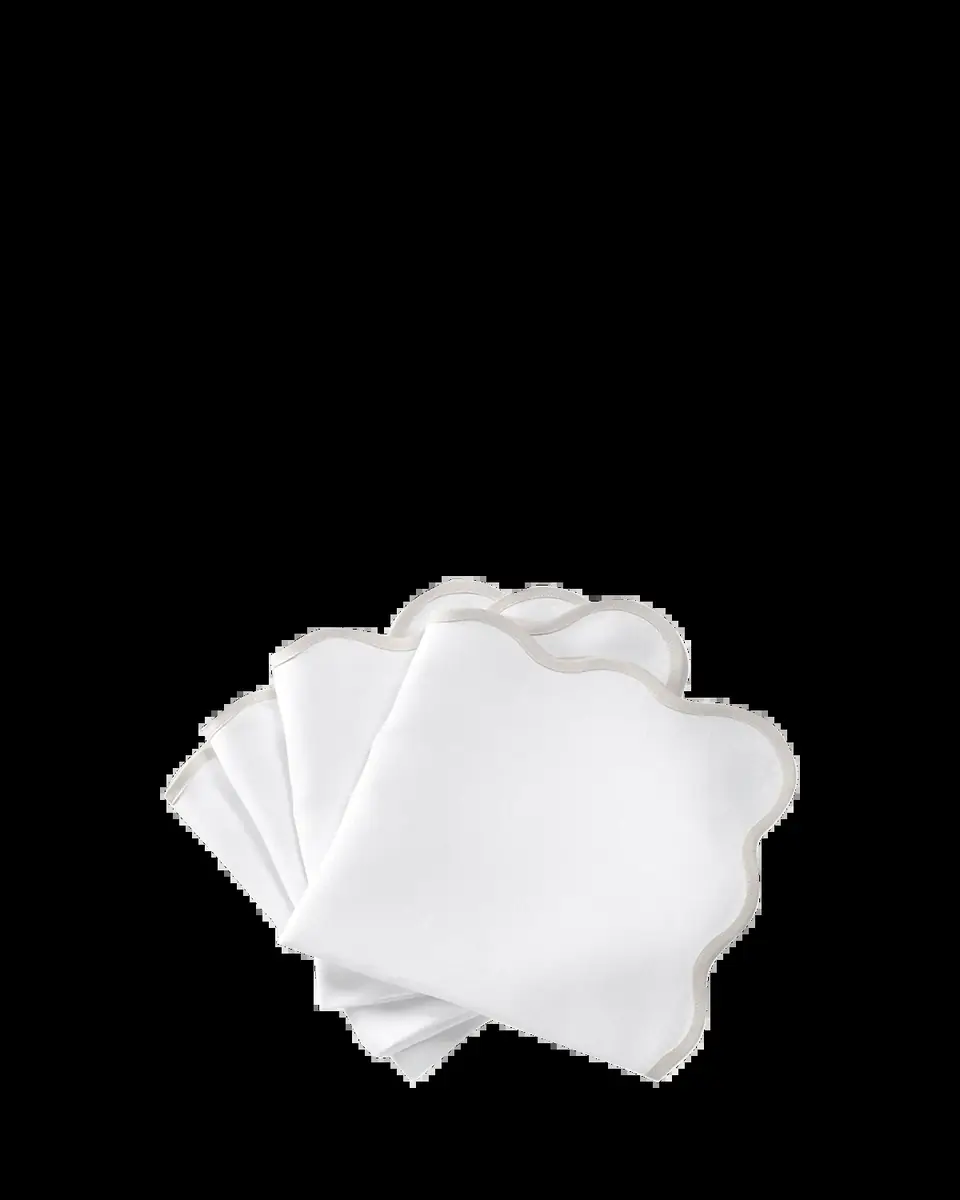 Matouk Casual Couture Scallop Napkins, Set of 4 | Thumbnail 2