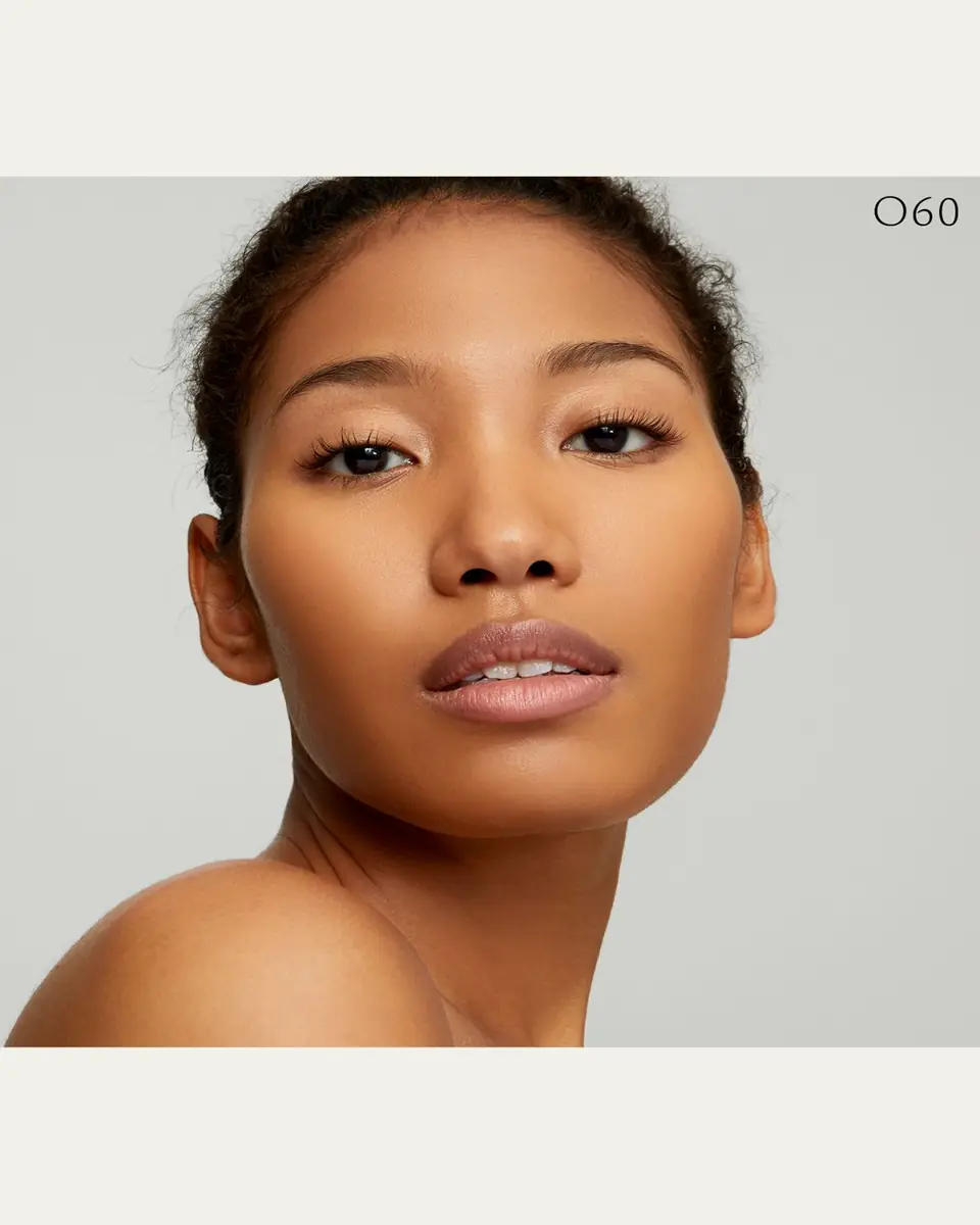CLÉ DE PEAU BEAUTÉ Radiant Fluid Foundation Natural SPF 25, 1.1 oz. | Thumbnail 4