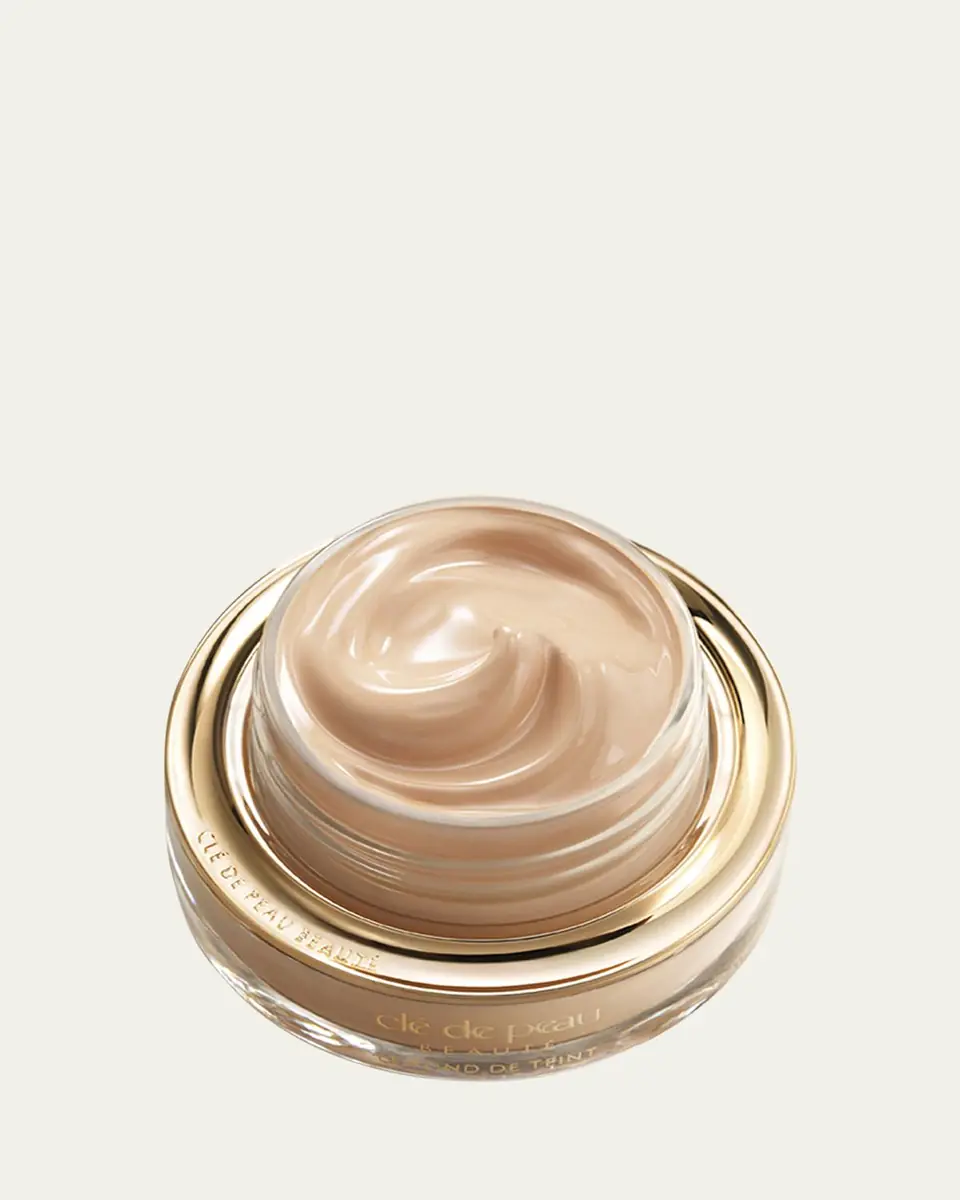 CLÉ DE PEAU BEAUTÉ The Foundation, SPF 22, 1 oz. | Thumbnail 4