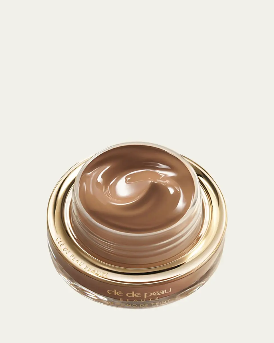 CLÉ DE PEAU BEAUTÉ The Foundation, SPF 22, 1 oz. | Thumbnail 13 CLÉ DE PEAU BEAUTÉ The Foundation, SPF 22, 1 oz. | Thumbnail 13