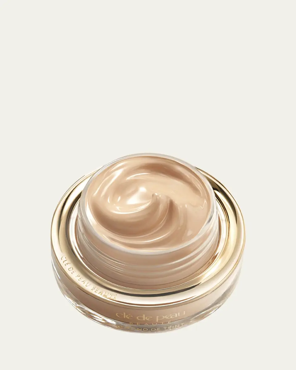CLÉ DE PEAU BEAUTÉ The Foundation, SPF 22, 1 oz. | Thumbnail 10 CLÉ DE PEAU BEAUTÉ The Foundation, SPF 22, 1 oz. | Thumbnail 10
