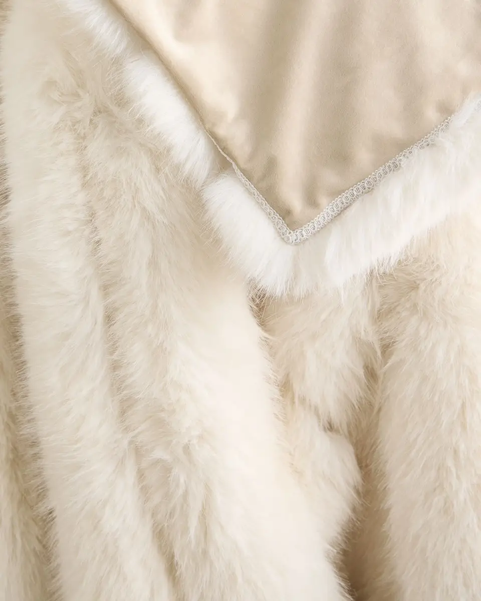 Lyla Grant Faux Fox Throw, 60" x 72" | Thumbnail 4 Lyla Grant Faux Fox Throw, 60" x 72" | Thumbnail 4