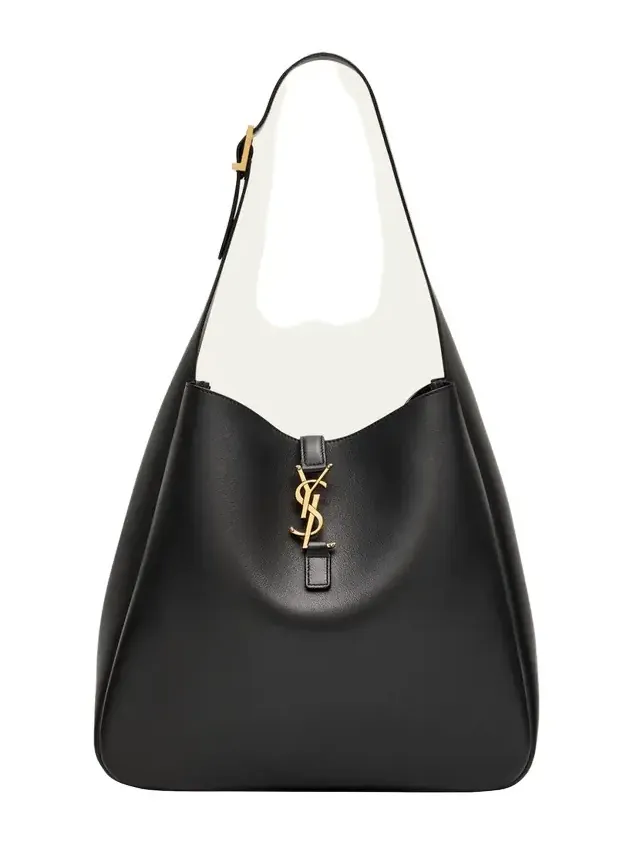 Le 5 À 7 Large YSL Shoulder Bag in Grain Leather