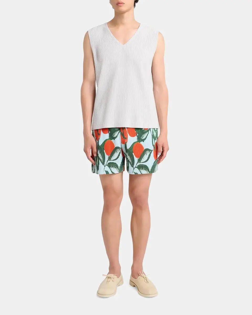 Homme Plissé Issey Miyake Men's Pleated Pull-On Shorts | Thumbnail 2 Homme Plissé Issey Miyake Men's Pleated Pull-On Shorts | Thumbnail 2