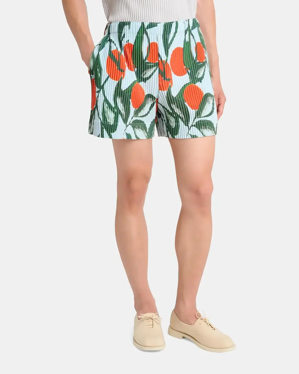 Homme Plissé Issey Miyake Men's Pleated Pull-On Shorts | Thumbnail 4 Homme Plissé Issey Miyake Men's Pleated Pull-On Shorts | Thumbnail 4