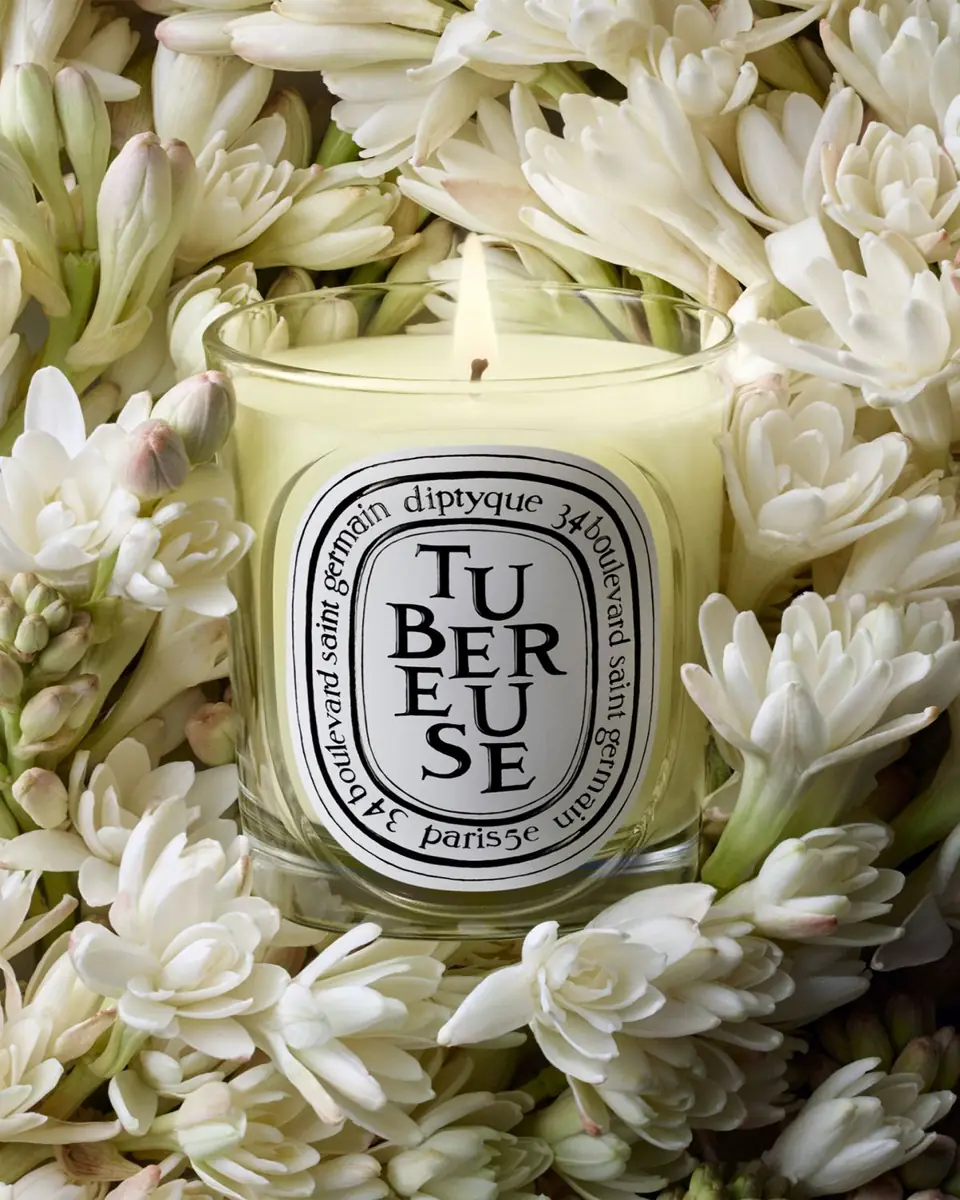 Diptyque Tubreuse (Tuberose) Classic Candle, 6.7 oz. | Thumbnail 3 Diptyque Tubreuse (Tuberose) Classic Candle, 6.7 oz. | Thumbnail 3