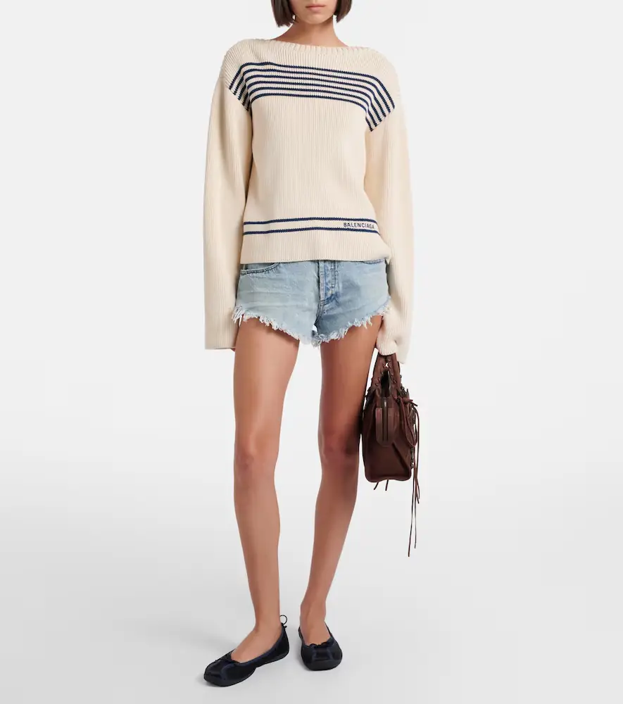 Balenciaga Frayed denim shorts | Thumbnail 2