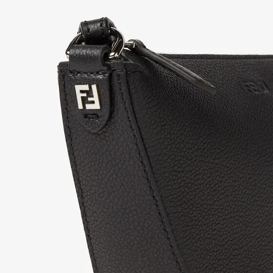 Fendi Crescent-shaped Melon mini-bag | Thumbnail 5