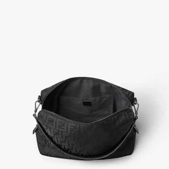Fendi Large Lui bag with a soft design, made of | Thumbnail 4 Fendi Large Lui bag with a soft design, made of | Thumbnail 4