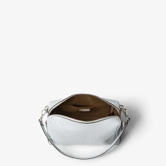 Fendi Lui clutch bag with a soft design, made of luxurious | Thumbnail 4 Fendi Lui clutch bag with a soft design, made of luxurious | Thumbnail 4