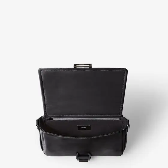 Fendi Flux Messenger bag made of black, smooth calfskin | Thumbnail 5 Fendi Flux Messenger bag made of black, smooth calfskin | Thumbnail 5