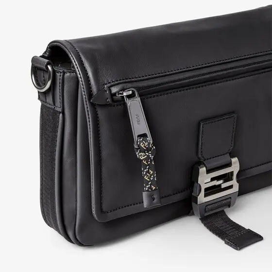 Fendi Flux Messenger bag made of black, smooth calfskin | Thumbnail 6 Fendi Flux Messenger bag made of black, smooth calfskin | Thumbnail 6