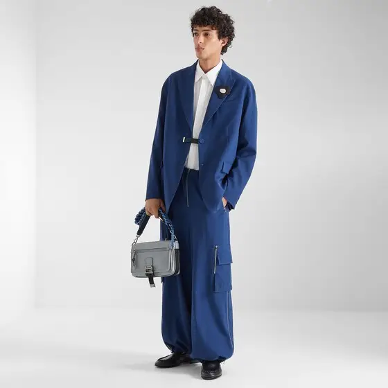 Fendi Flux Messenger bag made of light grey, smooth calfskin | Thumbnail 7 Fendi Flux Messenger bag made of light grey, smooth calfskin | Thumbnail 7