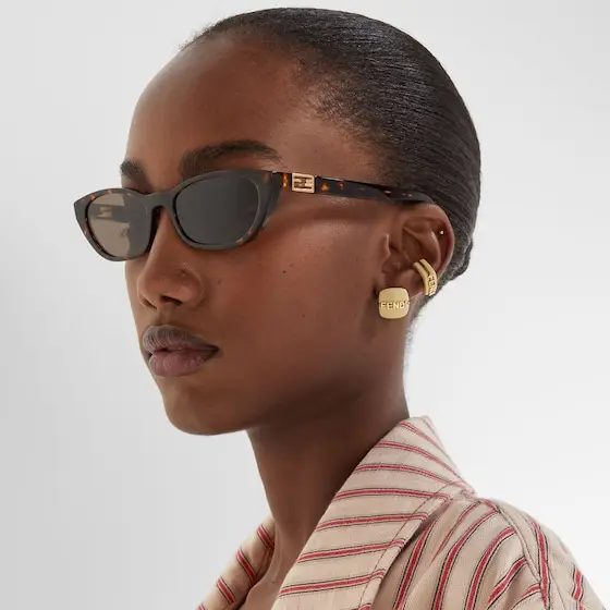 Fendi Linear and elegant stud earrings embellished | Thumbnail 3