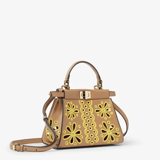 Fendi Iconic small Peekaboo bag, the epitome | Thumbnail 3 Fendi Iconic small Peekaboo bag, the epitome | Thumbnail 3