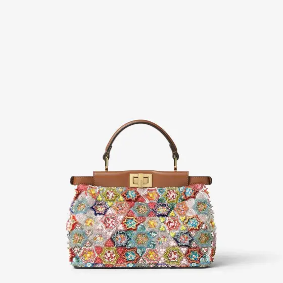 Fendi Iconic small Peekaboo bag, the epitome | Thumbnail 3 Fendi Iconic small Peekaboo bag, the epitome | Thumbnail 3