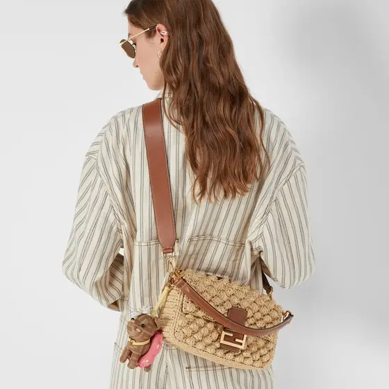 Fendi Baguette Hazelnut-Stitch Raffia-Effect Material Bag | Thumbnail 3 Fendi Baguette Hazelnut-Stitch Raffia-Effect Material Bag | Thumbnail 3