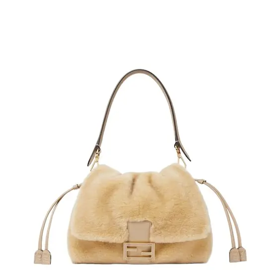 Fendi Mamma Baguette Medium | Image 1 Fendi Mamma Baguette Medium | Image 1