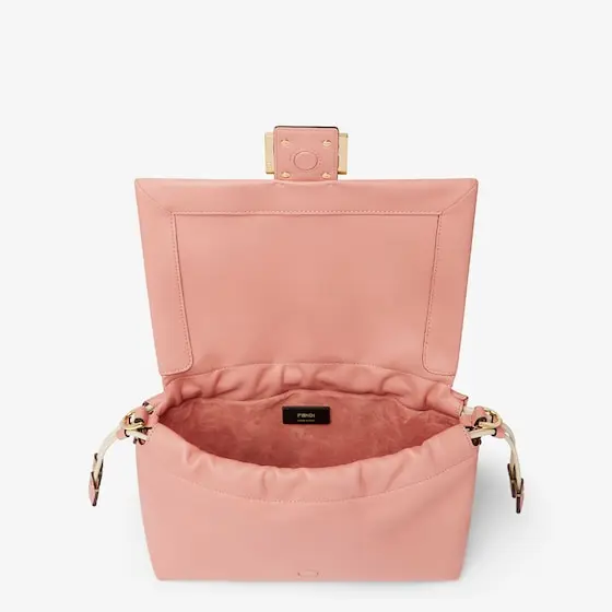 Fendi Baguette Soft Medium | Thumbnail 5 Fendi Baguette Soft Medium | Thumbnail 5