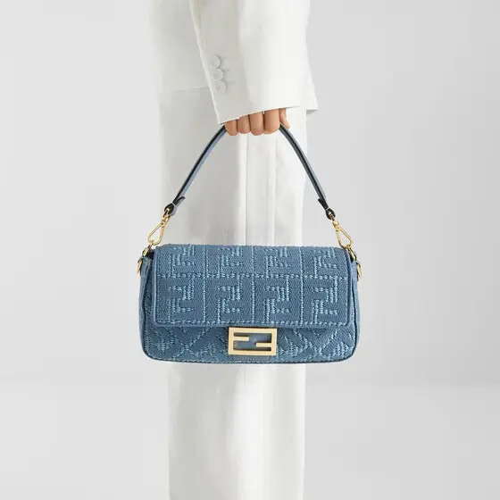 Fendi Baguette Woven Raffia-Effect Material Bag with FF Embroidery | Thumbnail 2 Fendi Baguette Woven Raffia-Effect Material Bag with FF Embroidery | Thumbnail 2