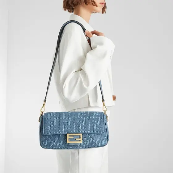 Fendi Baguette Woven Raffia-Effect Material Bag with FF Embroidery | Thumbnail 7 Fendi Baguette Woven Raffia-Effect Material Bag with FF Embroidery | Thumbnail 7