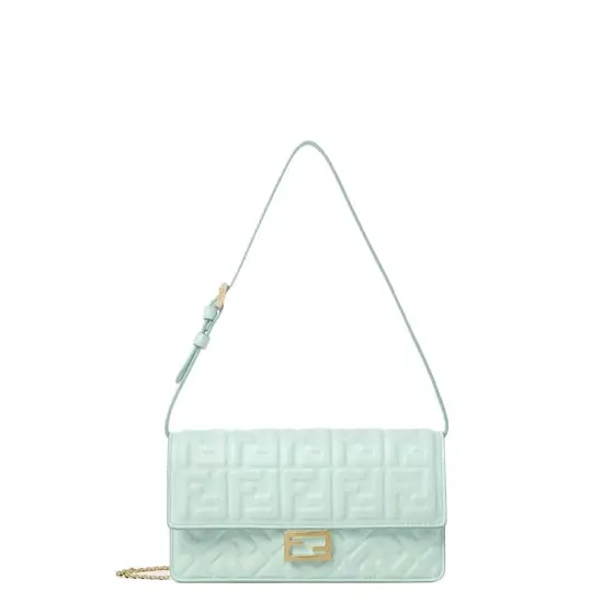 Fendi Wallet On Chain Baguette | Image 1 Fendi Wallet On Chain Baguette | Image 1